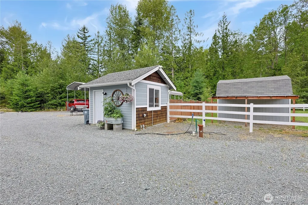 34620 32 Avenue E Eatonville WA 98328