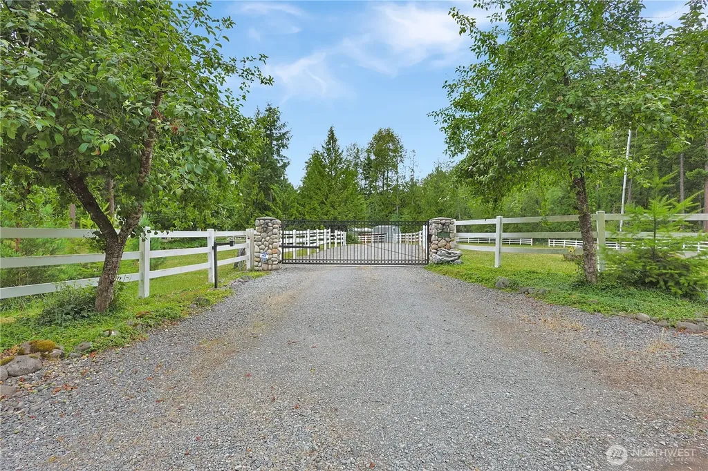 34620 32 Avenue E Eatonville WA 98328