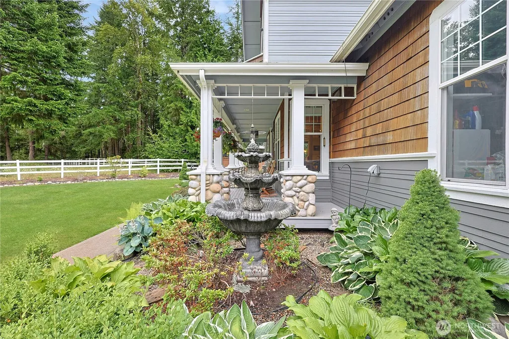 34620 32 Avenue E Eatonville WA 98328
