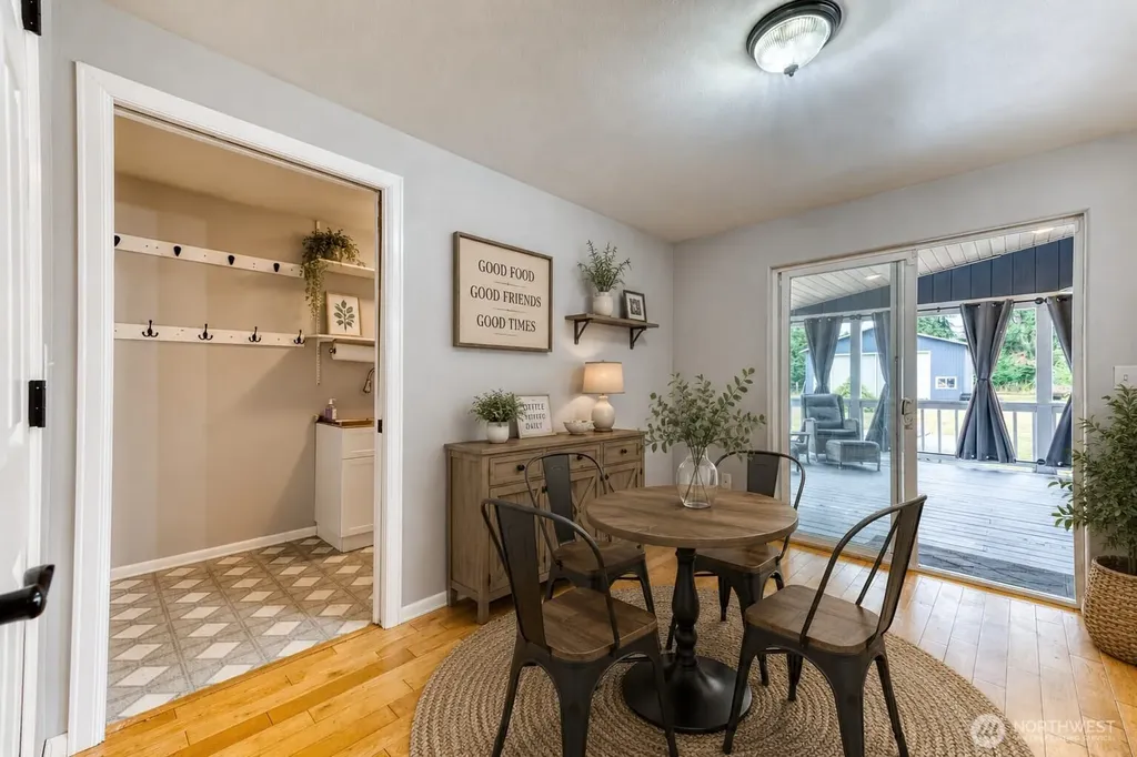 18427 Brandywine Court SW Rochester WA 98579