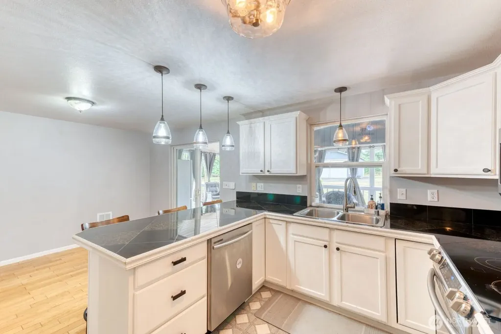 18427 Brandywine Court SW Rochester WA 98579