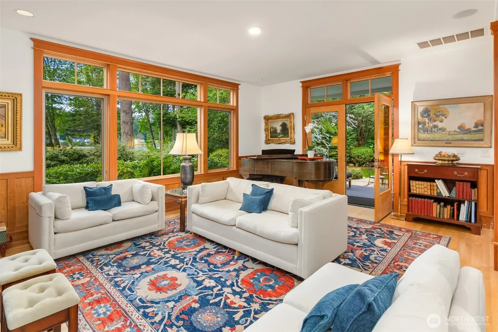 10374 Country Club Road Bainbridge Island WA 98110