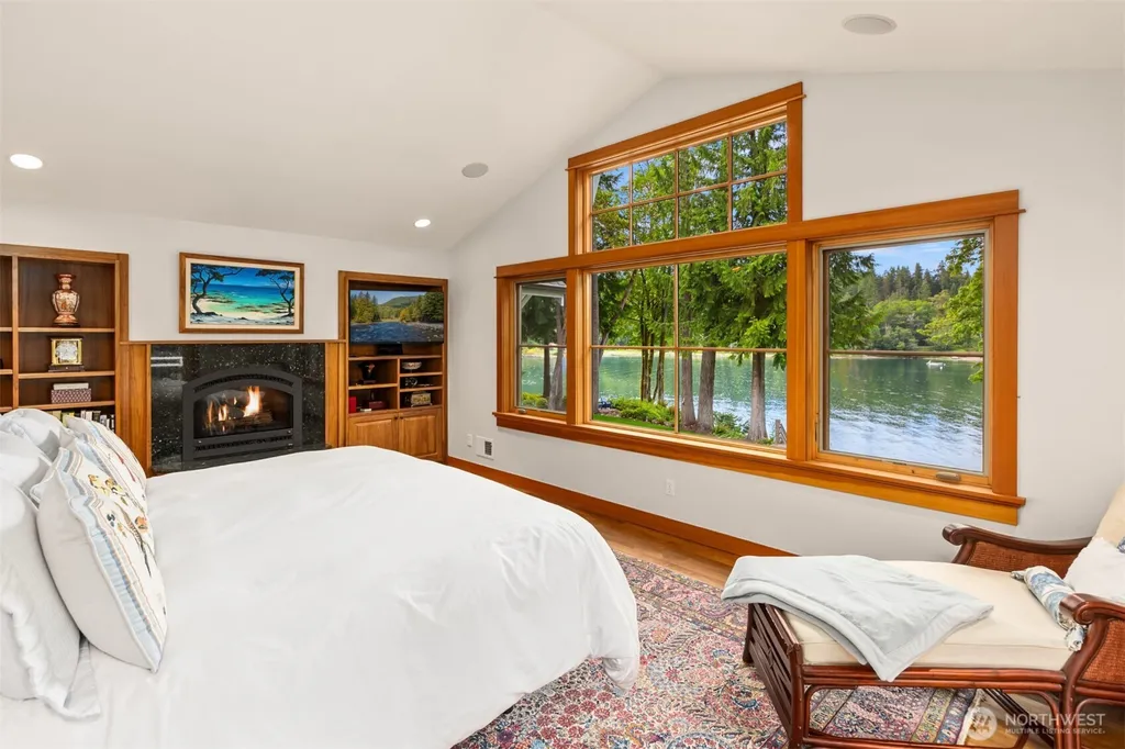 10374 Country Club Road Bainbridge Island WA 98110