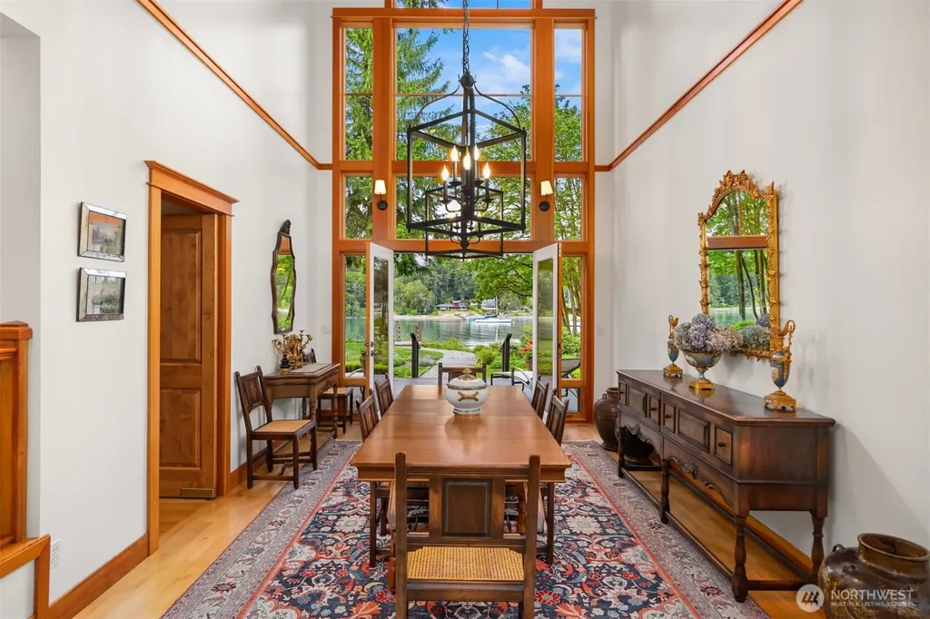 10374 Country Club Road Bainbridge Island WA 98110