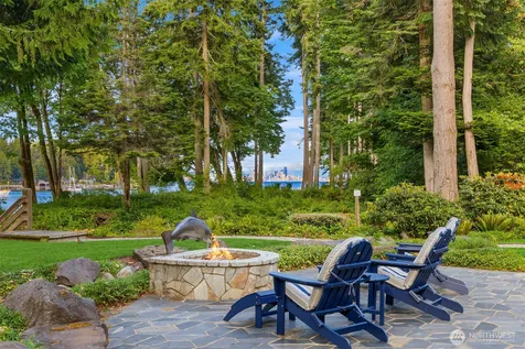 10374 Country Club Road Bainbridge Island WA 98110
