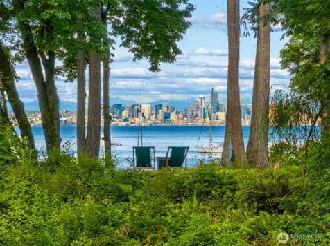 10374 Country Club Road Bainbridge Island WA 98110