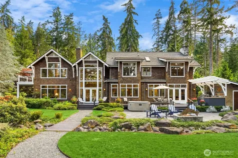 10374 Country Club Road Bainbridge Island WA 98110