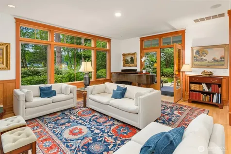 10374 Country Club Road Bainbridge Island WA 98110