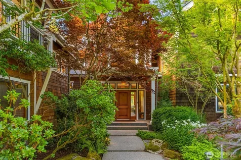 10374 Country Club Road Bainbridge Island WA 98110