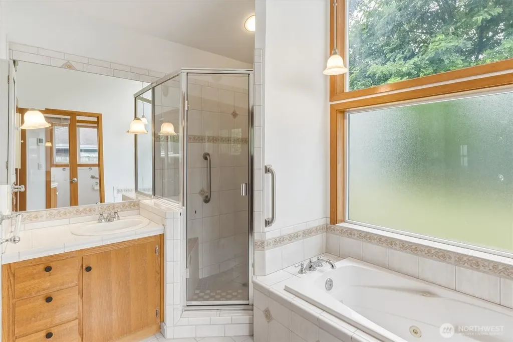 716 Woodard Avenue NE Castle Rock WA 98611