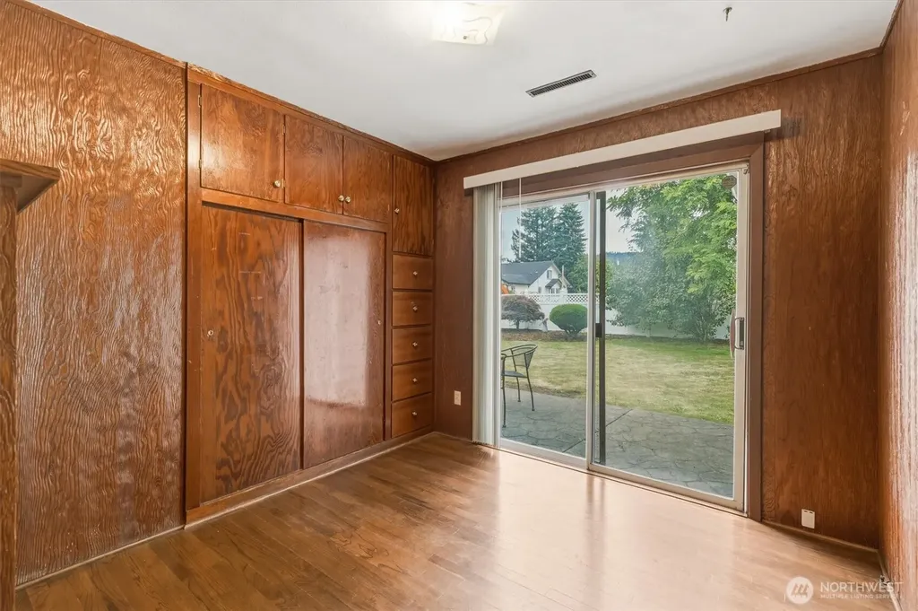716 Woodard Avenue NE Castle Rock WA 98611