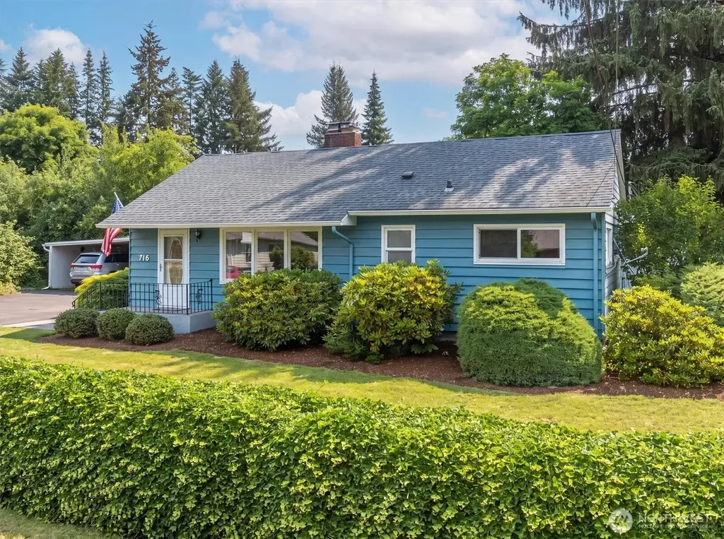 716 Woodard Avenue NE Castle Rock WA 98611