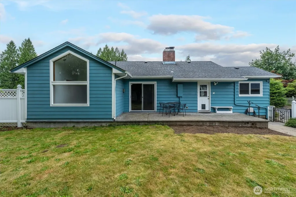 716 Woodard Avenue NE Castle Rock WA 98611