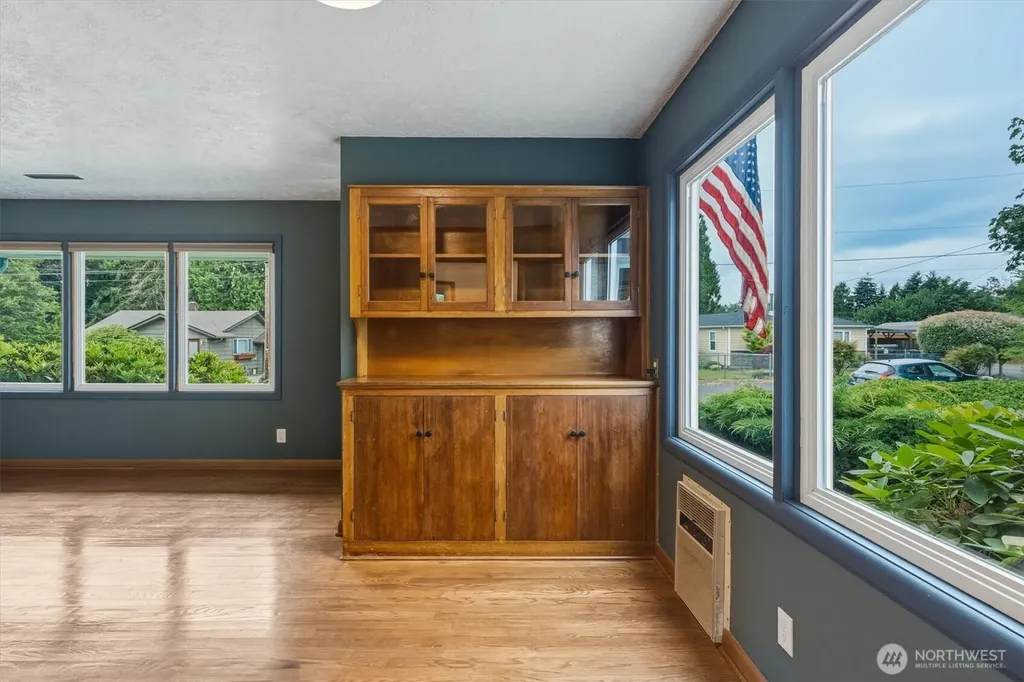 716 Woodard Avenue NE Castle Rock WA 98611