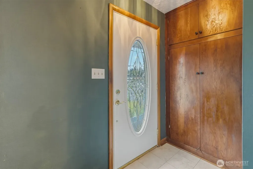 716 Woodard Avenue NE Castle Rock WA 98611