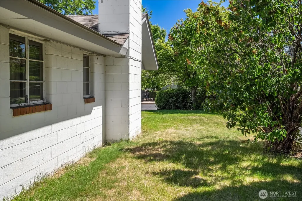314 N 40th Avenue Yakima WA 98908