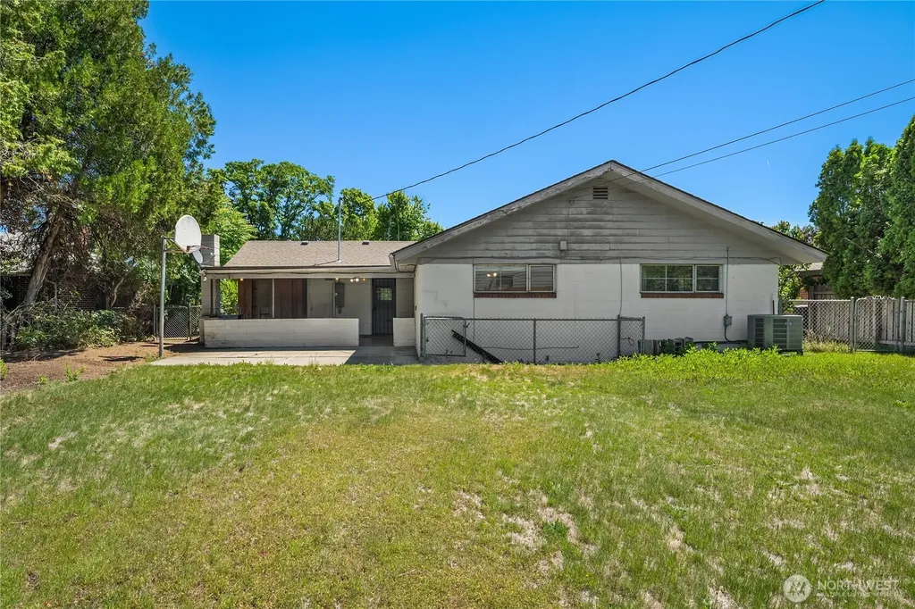 314 N 40th Avenue Yakima WA 98908
