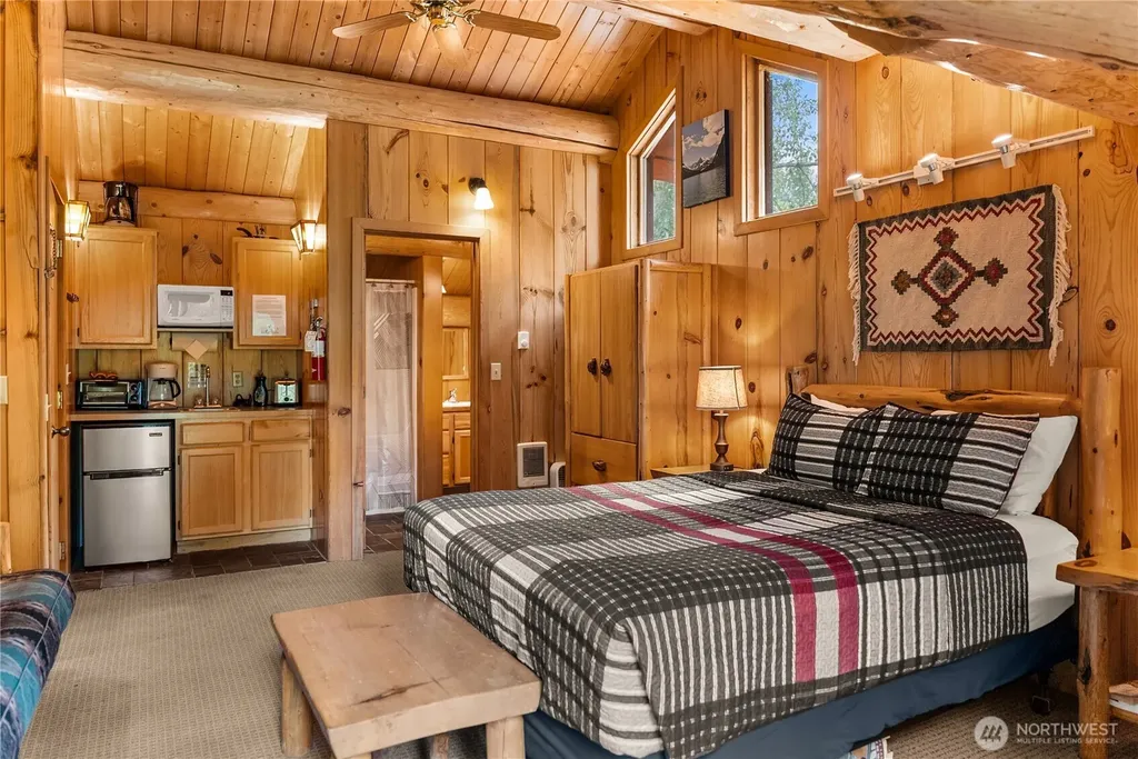 40 Wolf Ridge Lane Winthrop WA 98862
