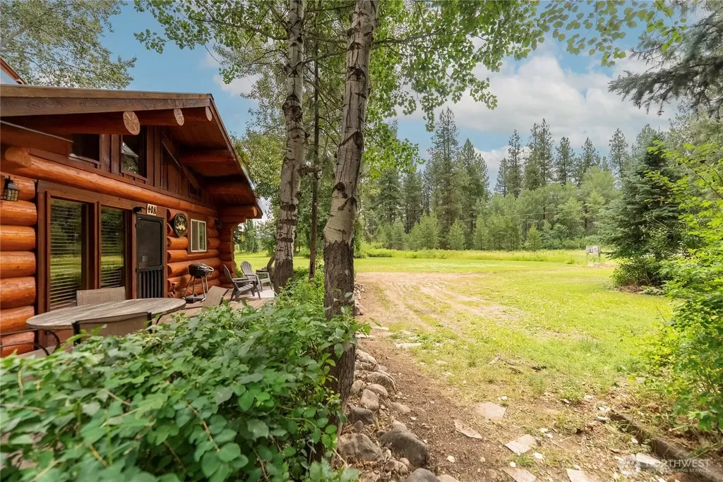 40 Wolf Ridge Lane Winthrop WA 98862