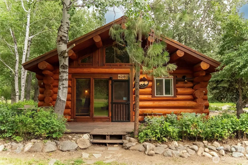 40 Wolf Ridge Lane Winthrop WA 98862