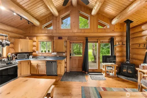 40 Wolf Ridge Lane Winthrop WA 98862