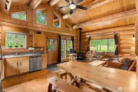 40 Wolf Ridge Lane Winthrop WA 98862