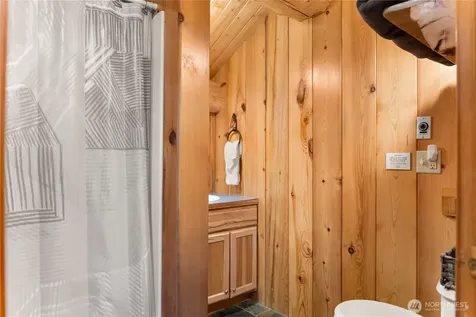40 Wolf Ridge Lane Winthrop WA 98862