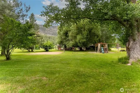 40 Wolf Ridge Lane Winthrop WA 98862