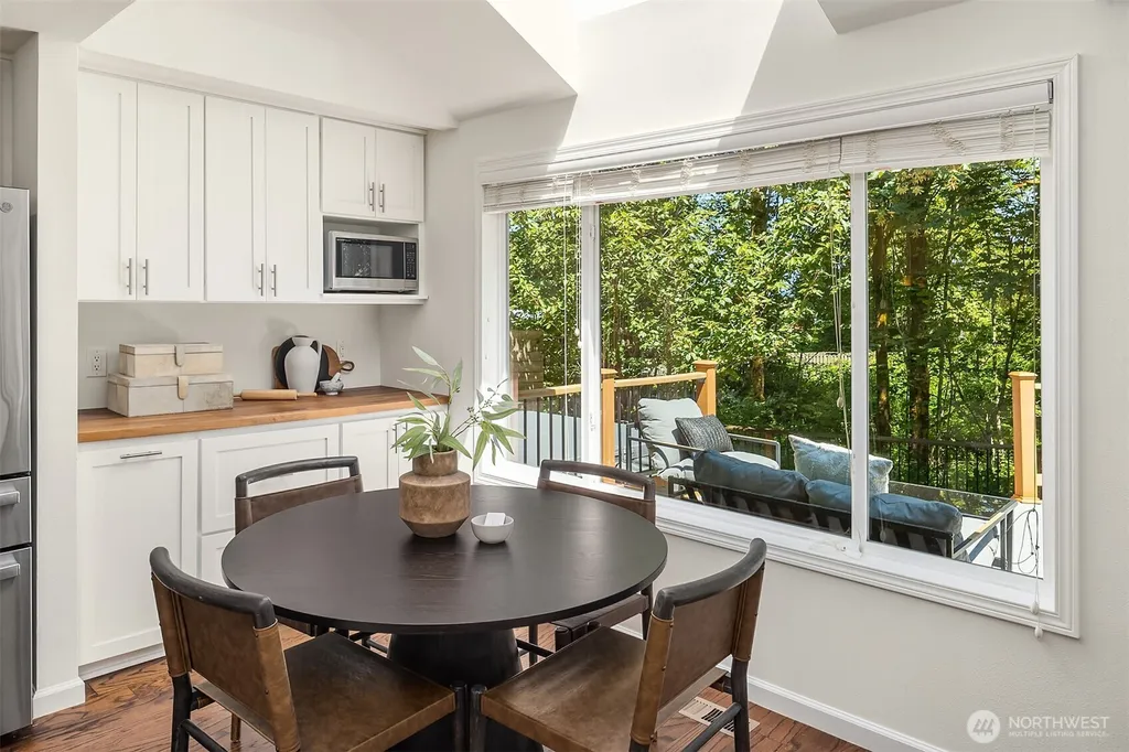 16910 118th Avenue NE Bothell WA 98011