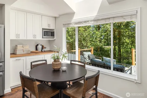 16910 118th Avenue NE Bothell WA 98011
