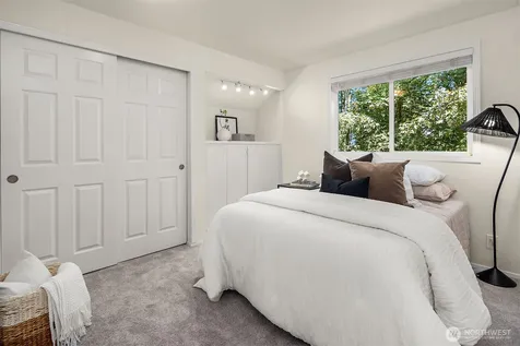 16910 118th Avenue NE Bothell WA 98011