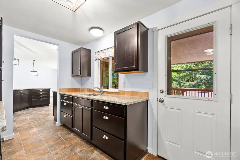 59 Timothy Lane E Elma WA 98541