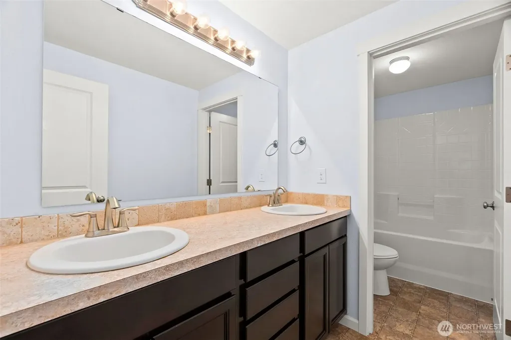 59 Timothy Lane E Elma WA 98541