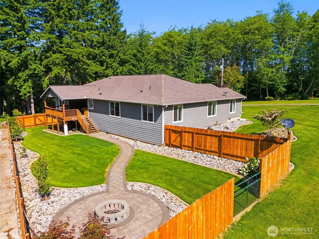59 Timothy Lane E Elma WA 98541