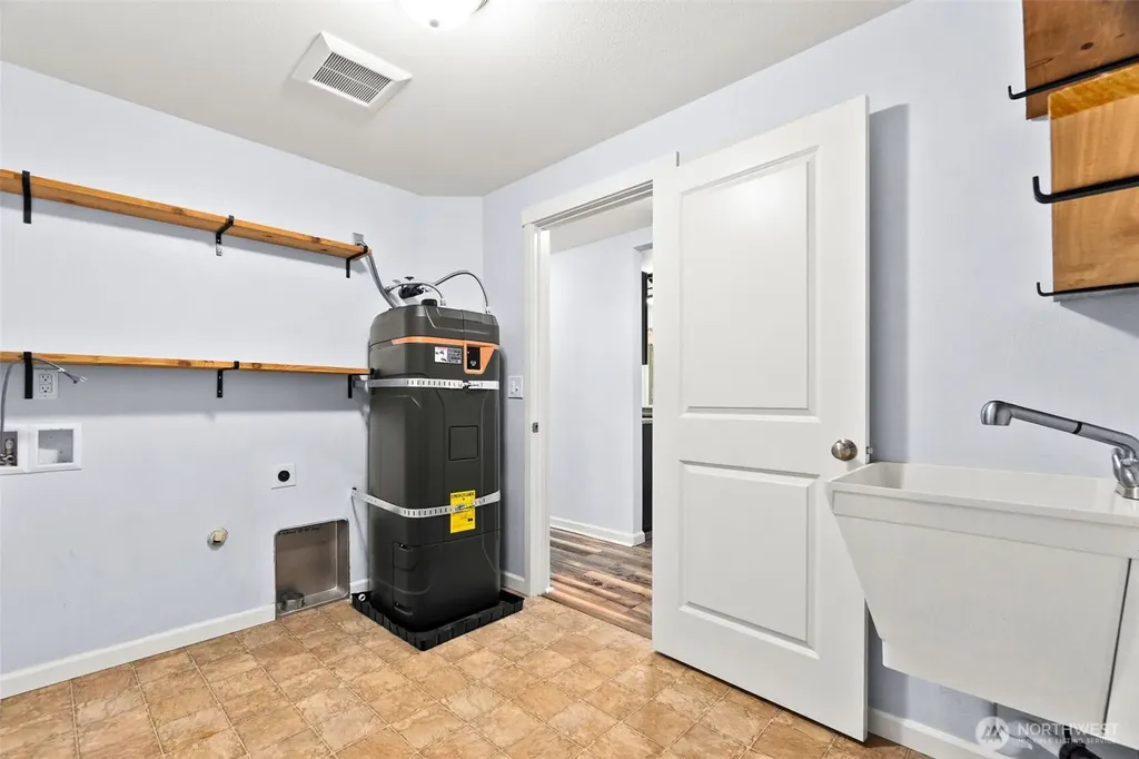 59 Timothy Lane E Elma WA 98541