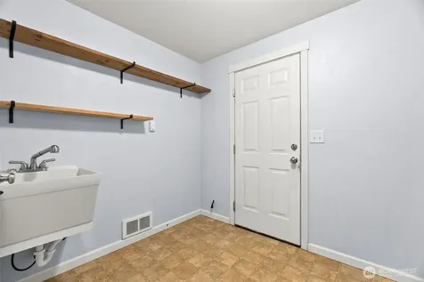 59 Timothy Lane E Elma WA 98541