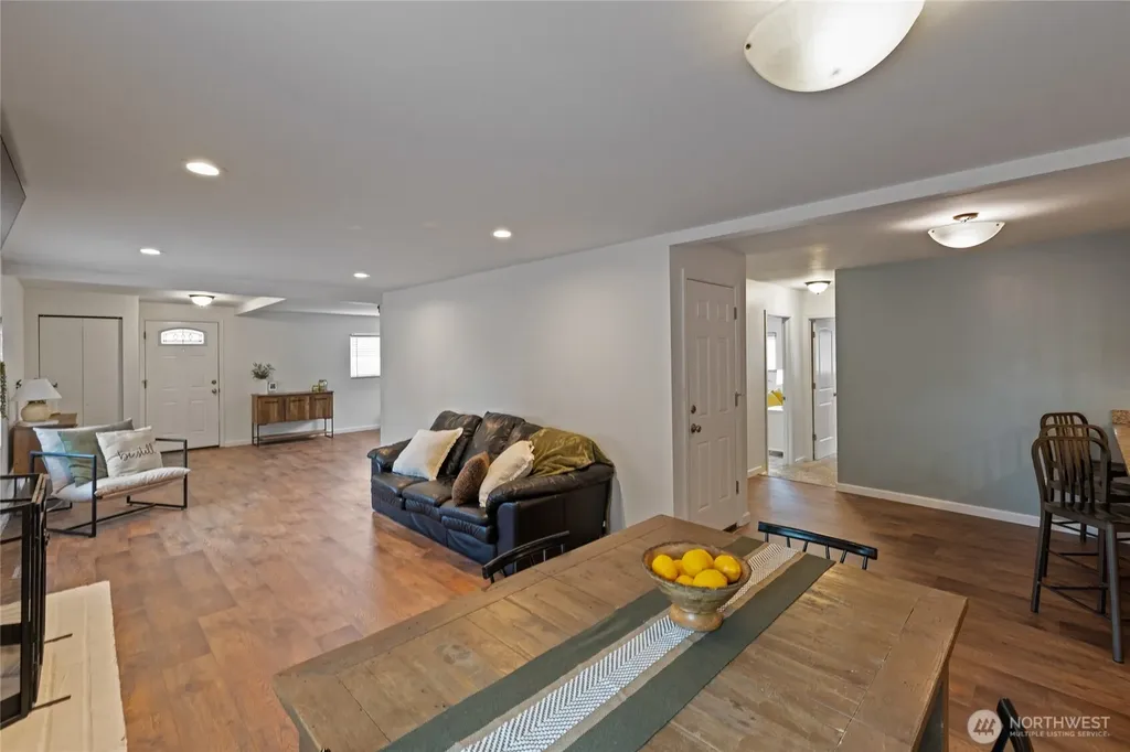 5606 Vickery Avenue E Tacoma WA 98443