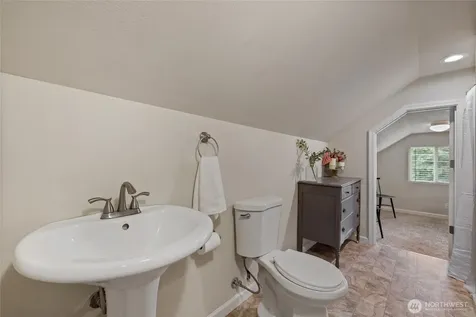 5606 Vickery Avenue E Tacoma WA 98443