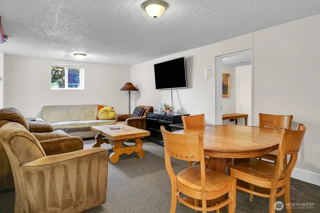 7217 NE 175th Street Kenmore WA 98028