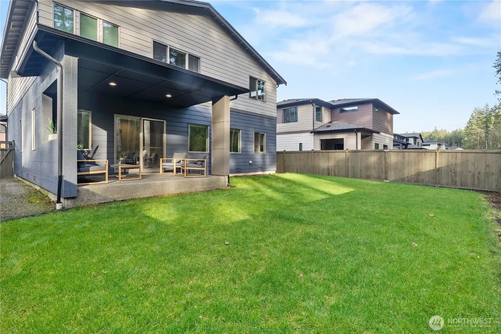 22907 Sycamore Street Black Diamond WA 98010