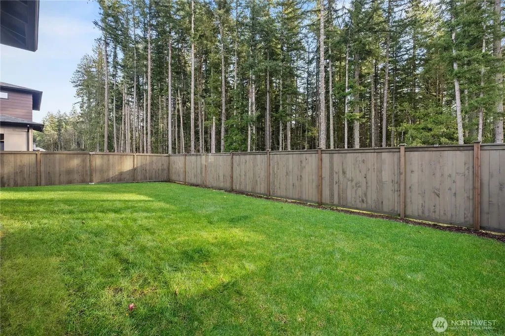 22907 Sycamore Street Black Diamond WA 98010