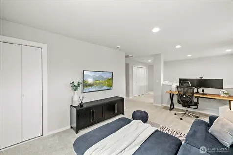 22907 Sycamore Street Black Diamond WA 98010