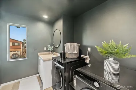 22907 Sycamore Street Black Diamond WA 98010