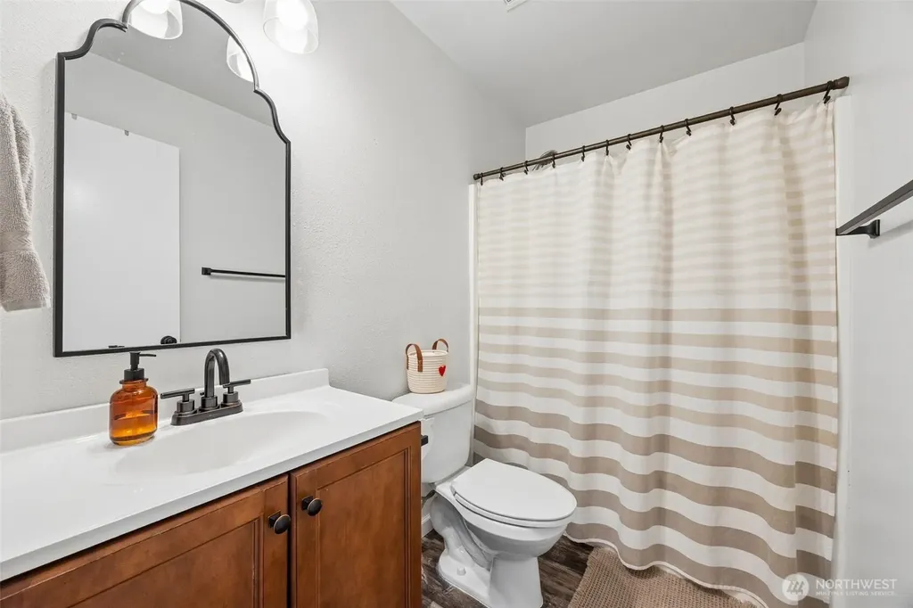 19204 206th Street E Orting WA 98360