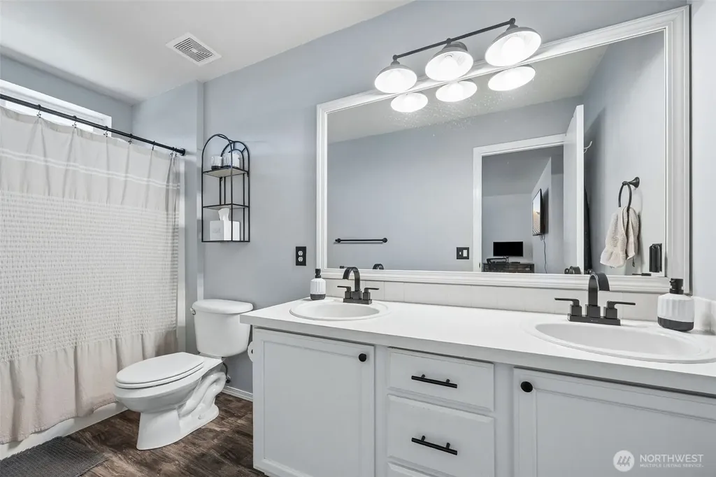 19204 206th Street E Orting WA 98360