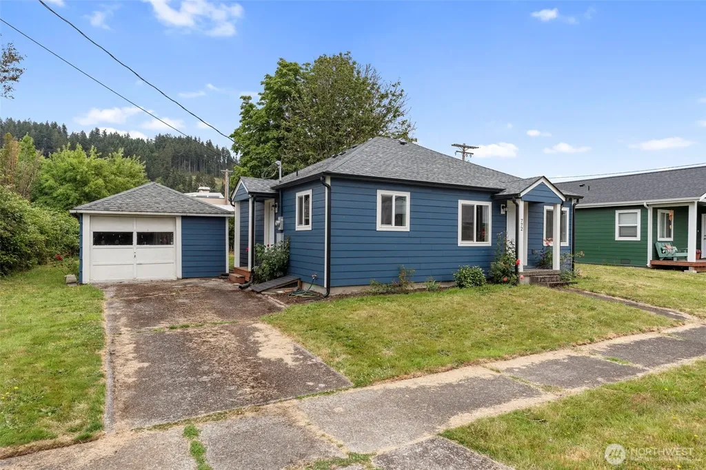 772 SW Mcfadden Avenue Chehalis WA 98532