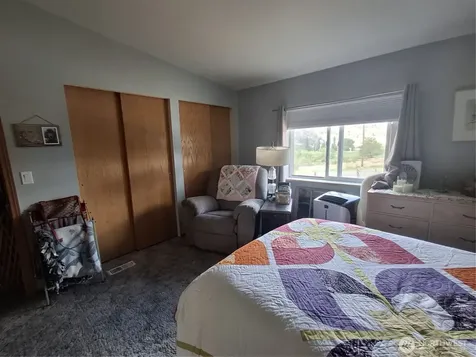 10 Broadway Street Loomis WA 98827