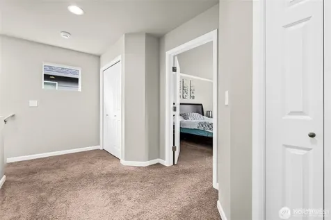 1112 27th Street NW Puyallup WA 98371