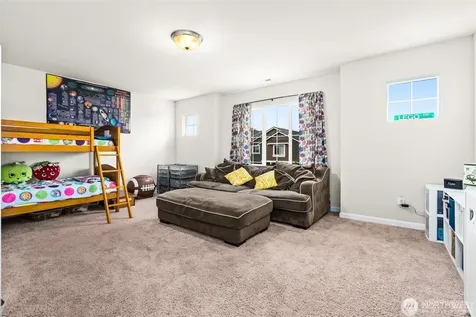 1112 27th Street NW Puyallup WA 98371