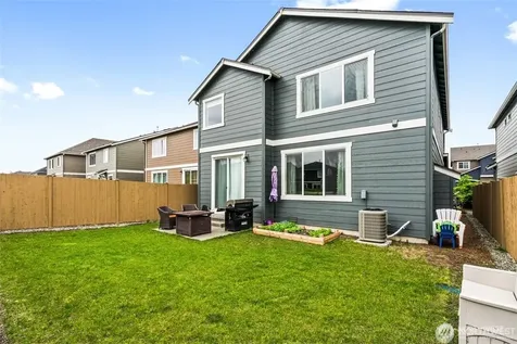 1112 27th Street NW Puyallup WA 98371